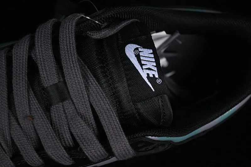 All Categories Nk SB Dunk Series Nk SB Dunk Low Low-top Sneakers Nk Dunk Low Panda Prank Space Exploration-Planet Across Black and Purple SB Strappy Low-top Casual Sneakers DV0831-002
